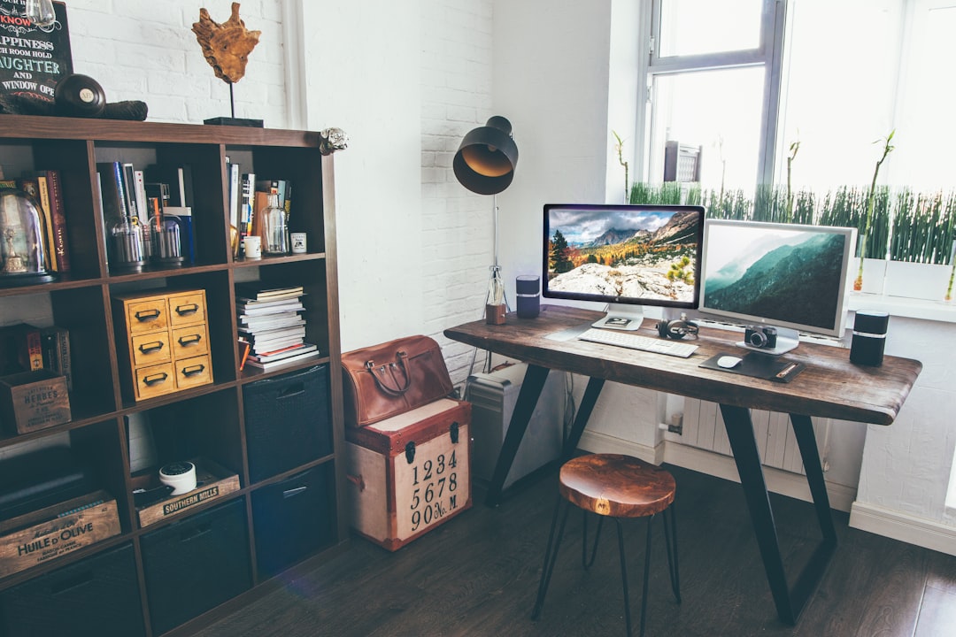The Art of Mixing High-End and Budget-Friendly Home Decor Products The Art of Mixing High-End and Budget-Friendly Home Decor Products