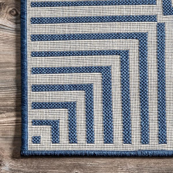 nuLOOM 8' x 10' Outdoor Area Rug, Casual Design With Striped Border, Stain Resistant, Highly Durable, For Patio, Balcony, Bedroom, Living Room, Dining Room, Bathroom, Navy - Image 9